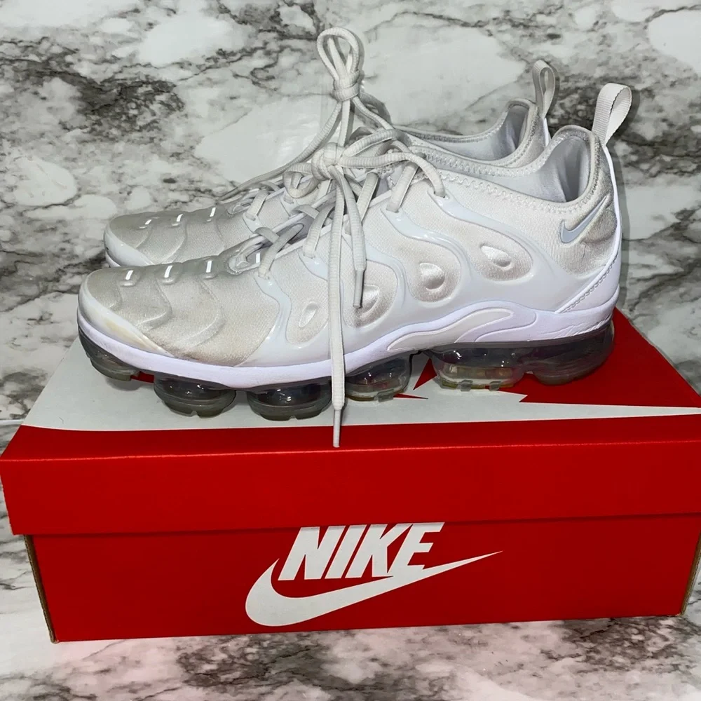 Nike Vapermax Plus Triple White Size 11 - Picture 2 of 6